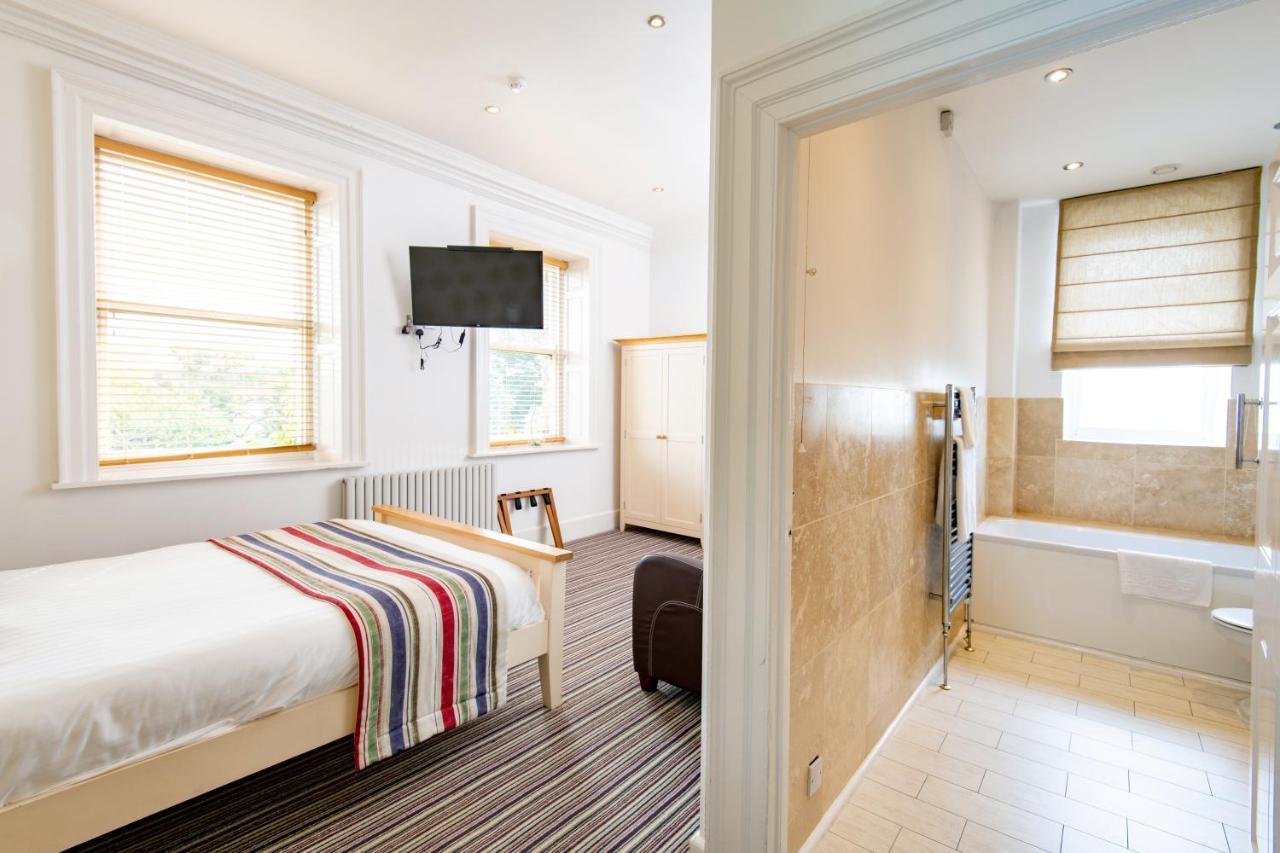 Healds Hall Hotel Cleckheaton Bagian luar foto