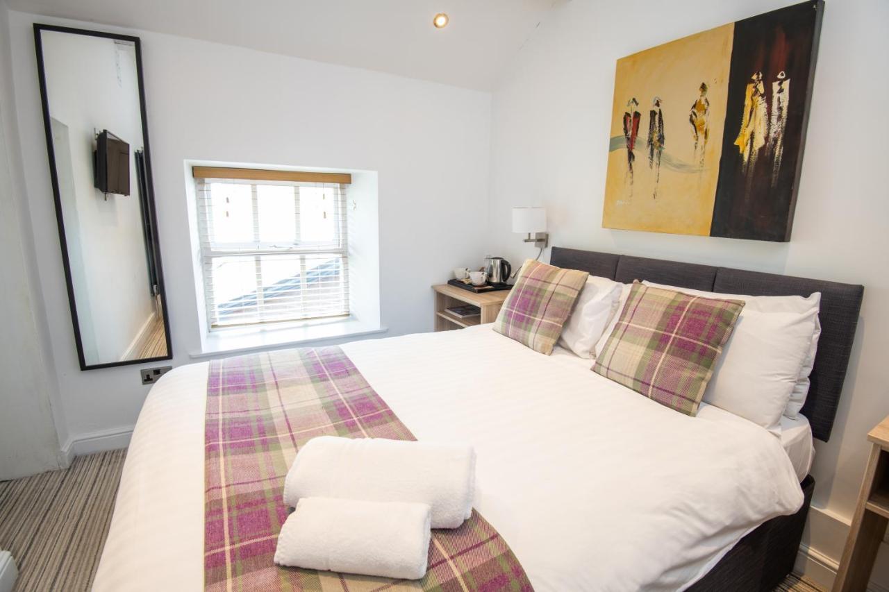 Healds Hall Hotel Cleckheaton Bagian luar foto