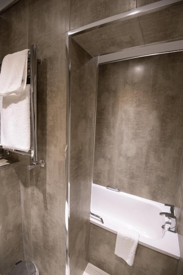Healds Hall Hotel Cleckheaton Bagian luar foto