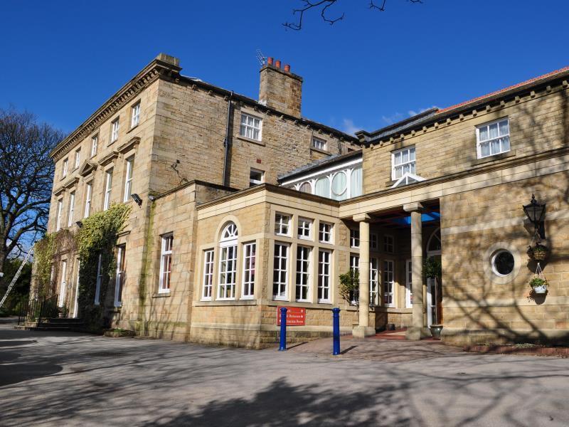 Healds Hall Hotel Cleckheaton Bagian luar foto