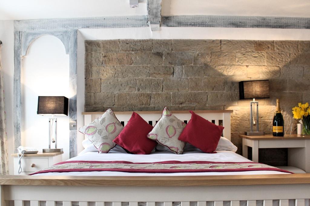 Healds Hall Hotel Cleckheaton Bagian luar foto
