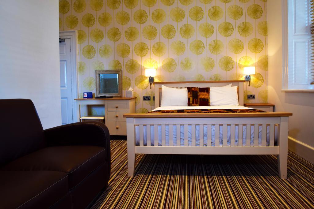 Healds Hall Hotel Cleckheaton Bagian luar foto